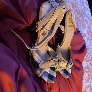 Burberry Sandals Authentic